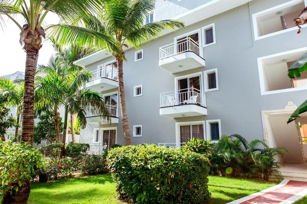Tropicana Suites Deluxe Beach Club & Pool - Playa Los Corales Punta Cana Hotel